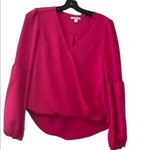 Super cute Pink Bar iii Blouse size Small